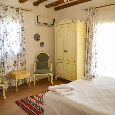 Sari Gelin Otel 2*