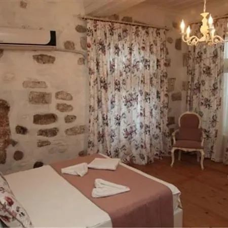 Sari Gelin ホテル 2*