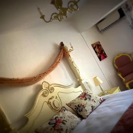 Sari Gelin Otel Alaçatı