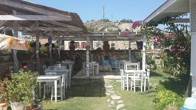 ホテル Sari Gelin