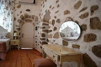 Sari Gelin Alaçatı