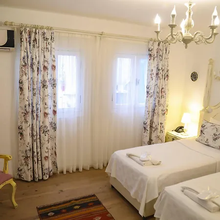 Sari Gelin Hotel Alaçatı