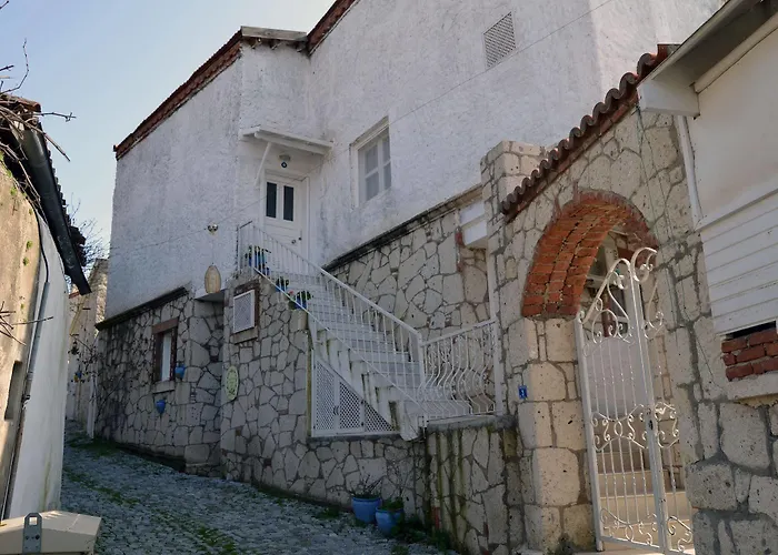 Sari Gelin Szálloda 2*